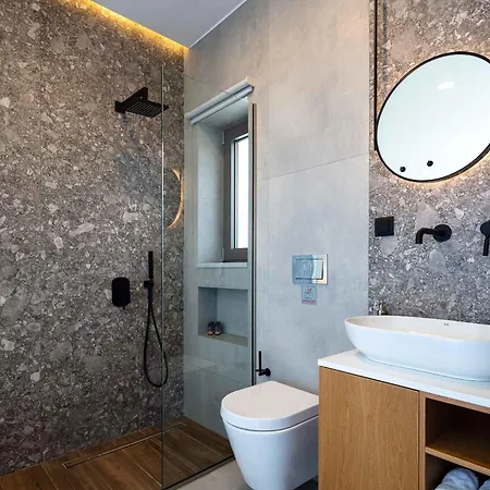 Omnia Luxury - 